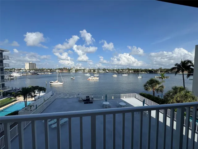 VIEW FROM BALCONEY