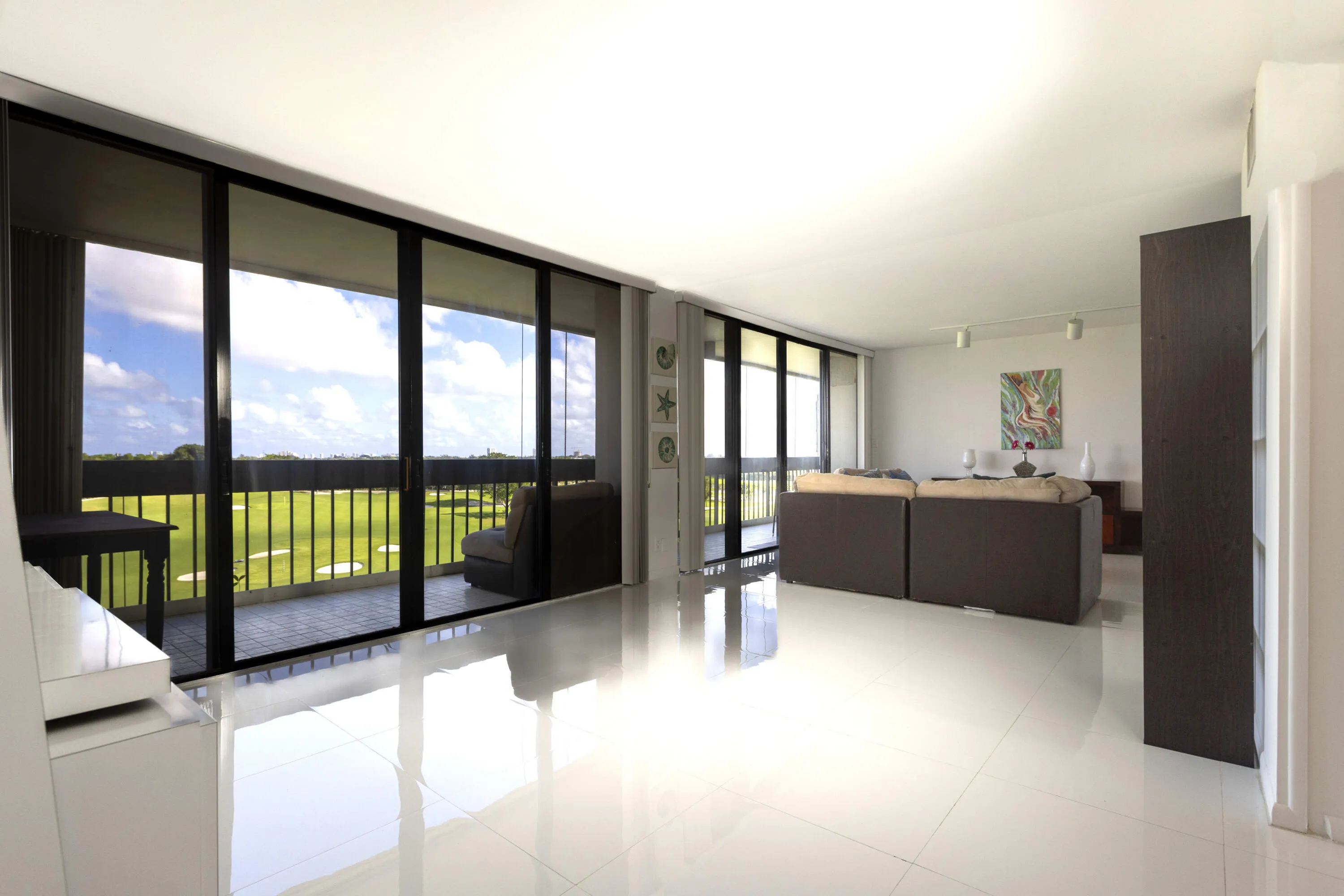 ALL ROOMS HAVE A VIEW GOLF