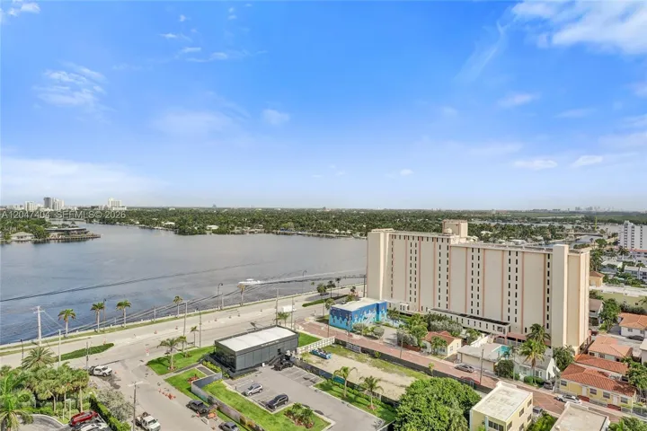 Photo 33
