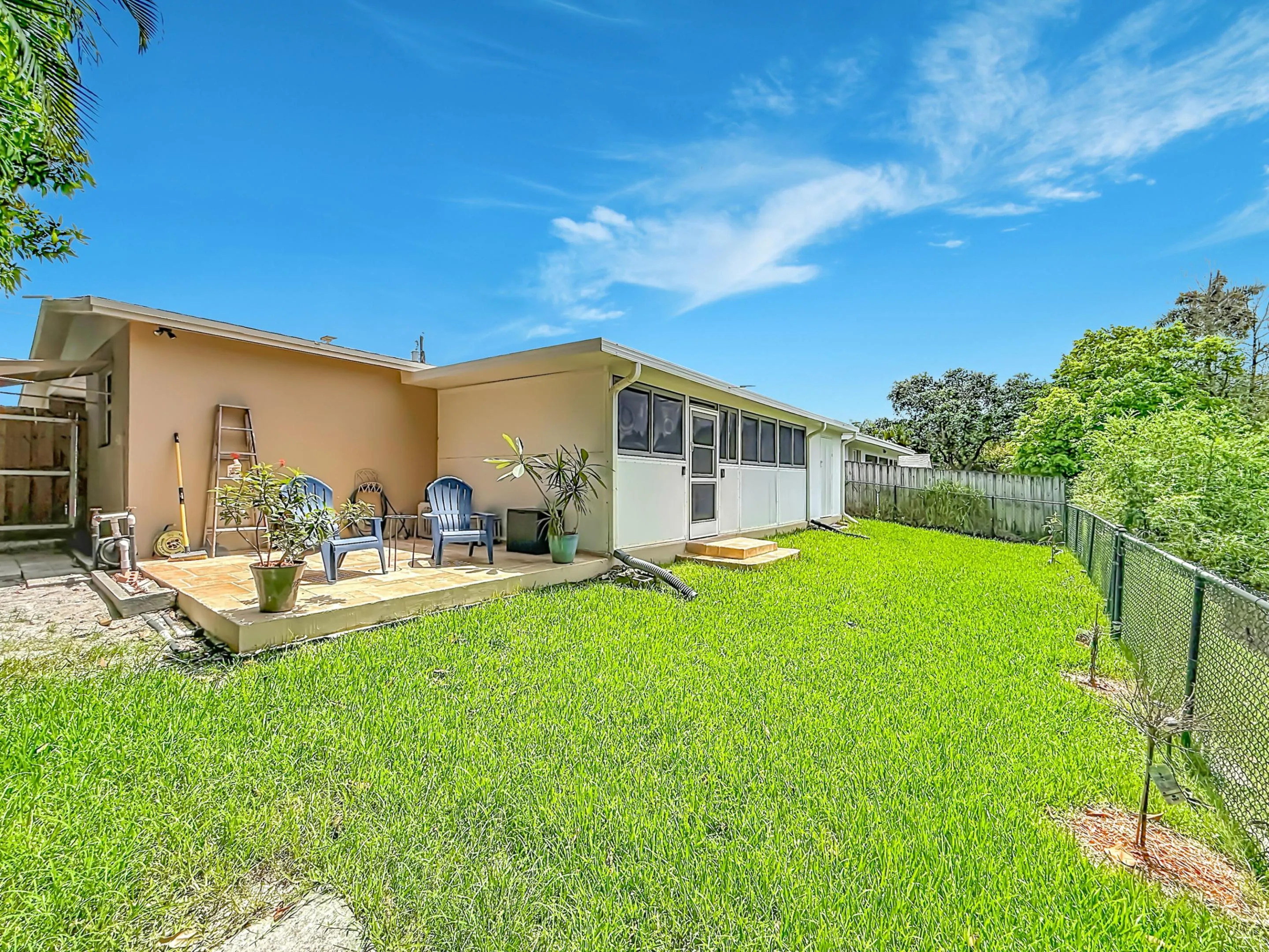 9416 SW 51st Place-45