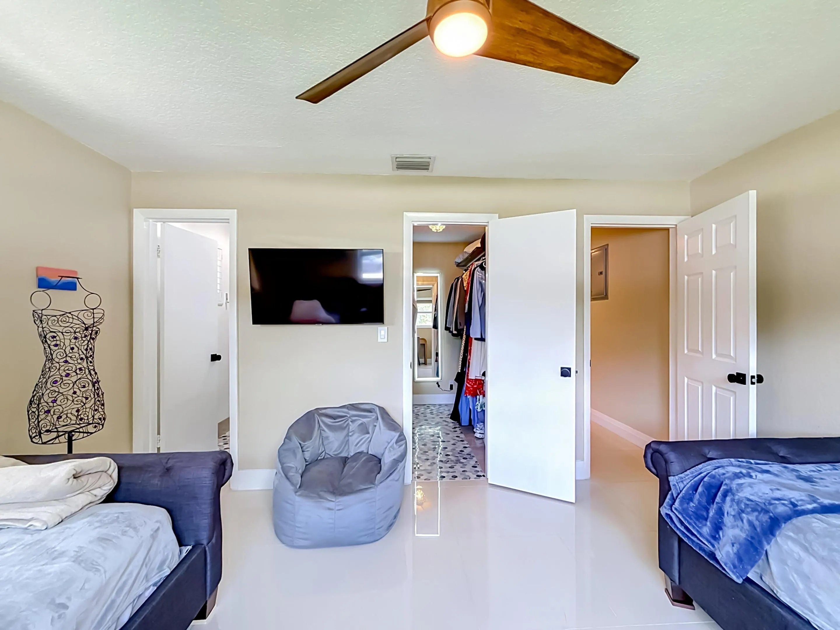 9416 SW 51st Place-33
