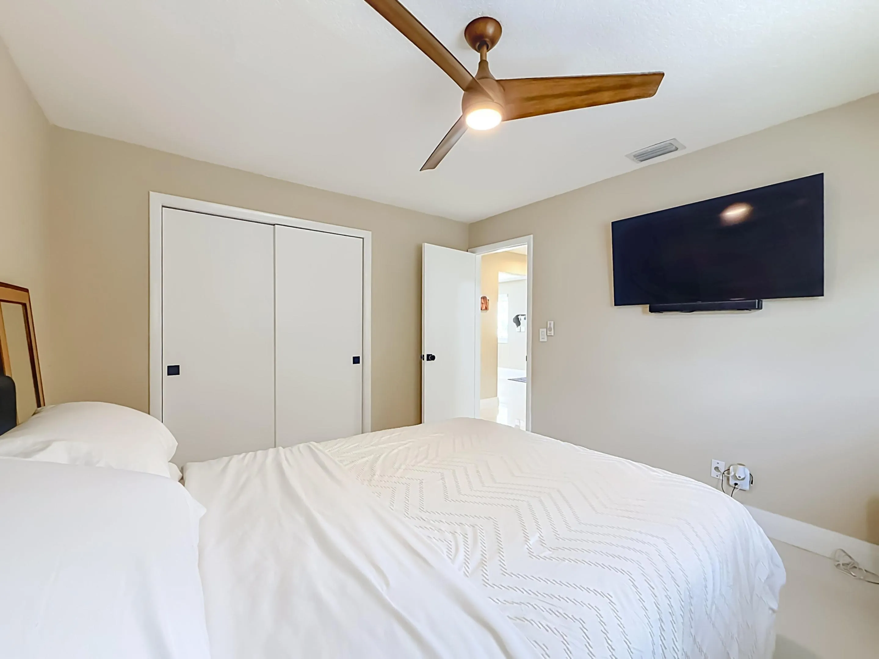 9416 SW 51st Place-39