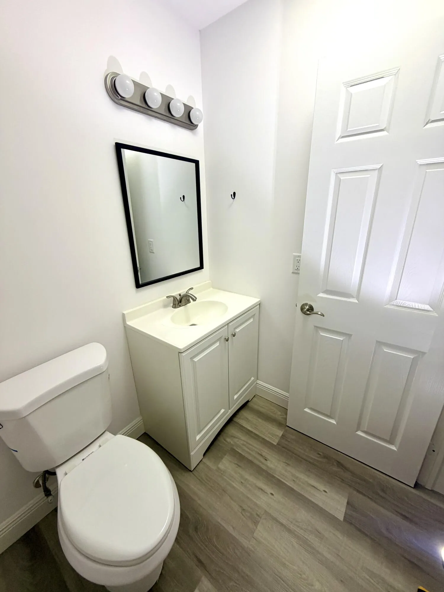 ___F105 bath 2