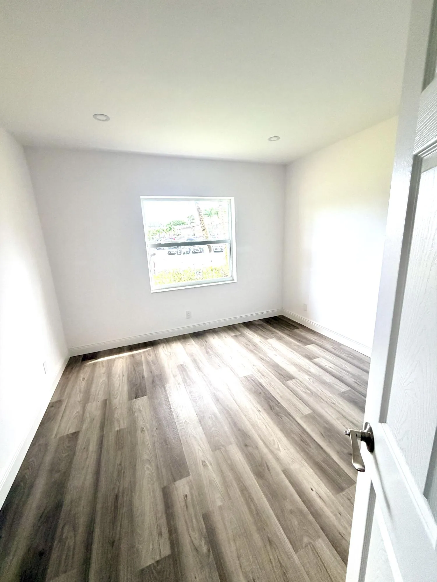 ___F105 bedroom 1