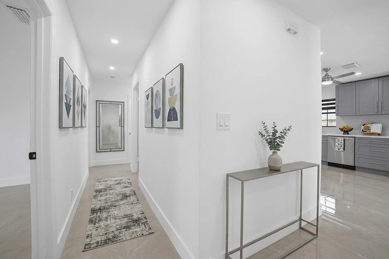 Virtual Staging Hallway