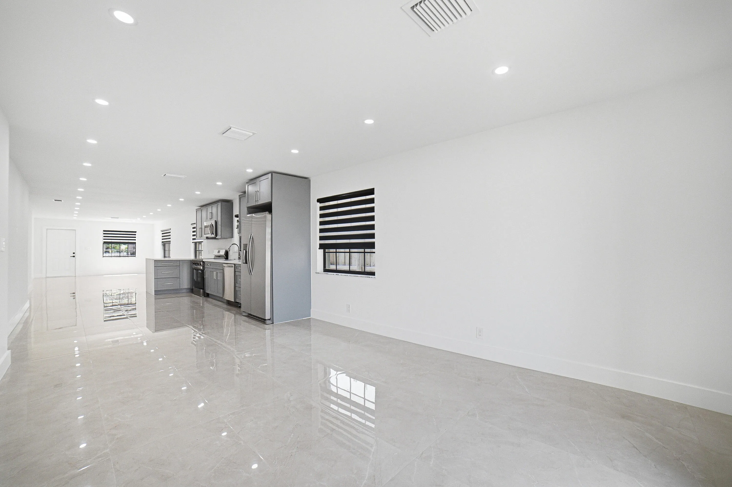 Main Area-E