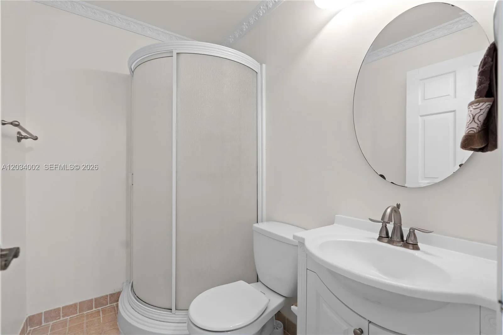 2nd Bathroom