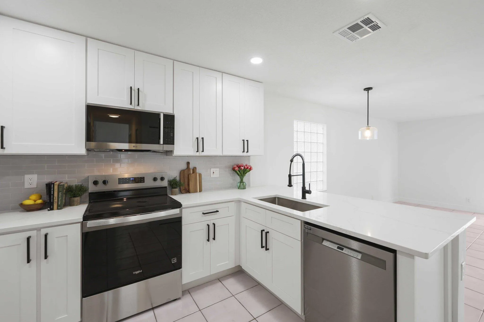 11614 NW 2nd Dr - 14.jpg-SMALL