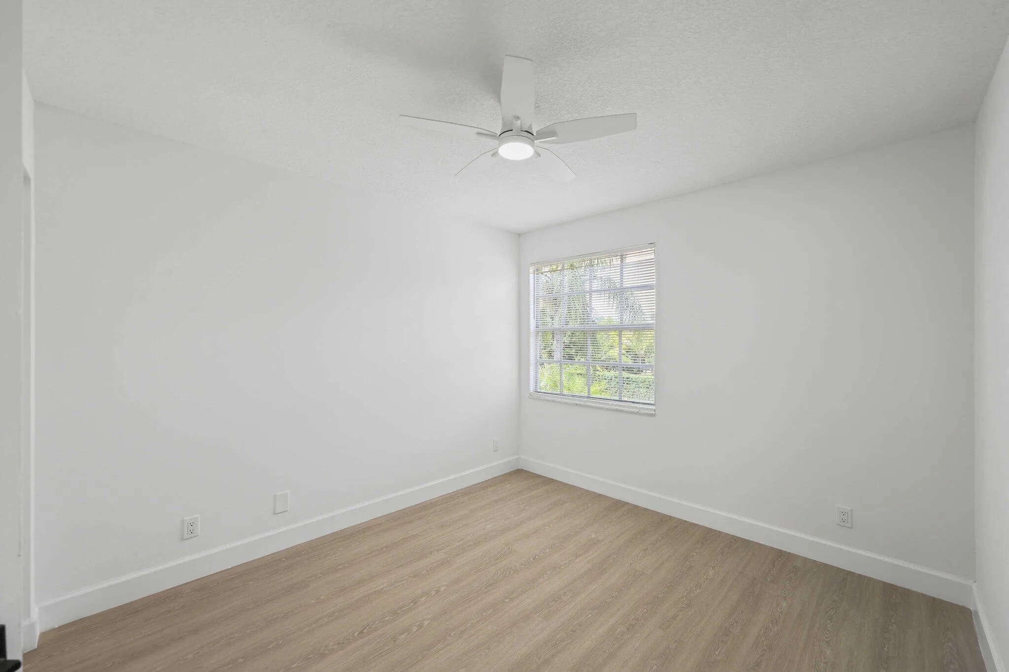 11614 NW 2nd Dr - 44.jpg-SMALL