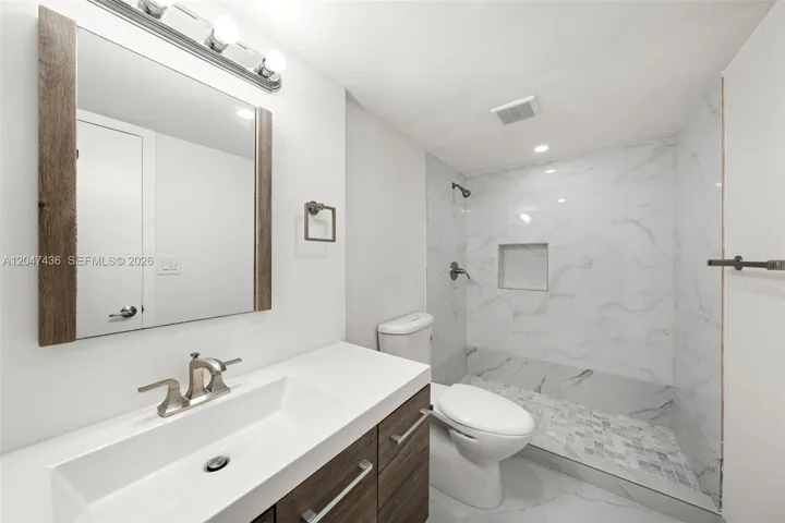 Main bathroom