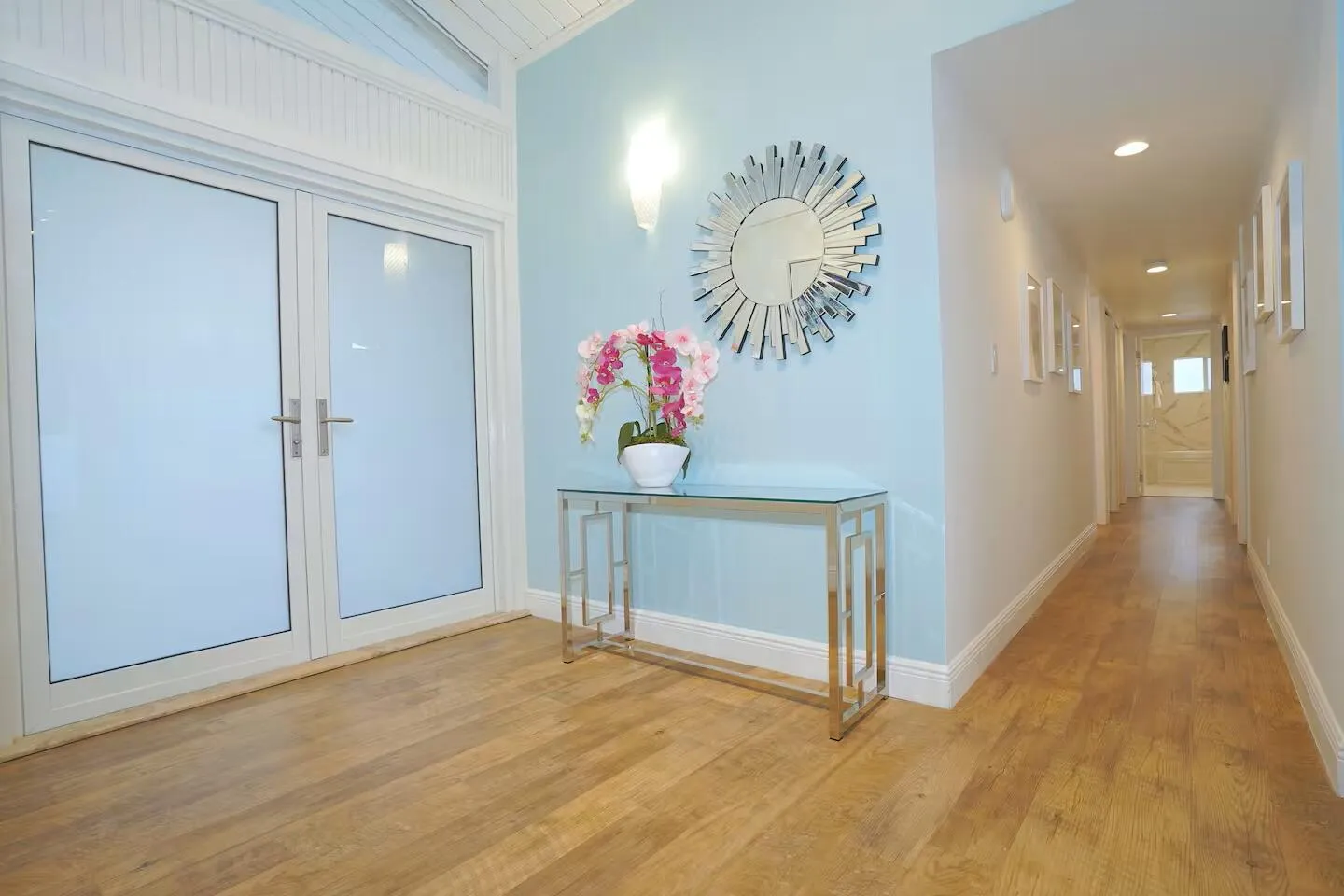 Spacious Open Foyer Entry