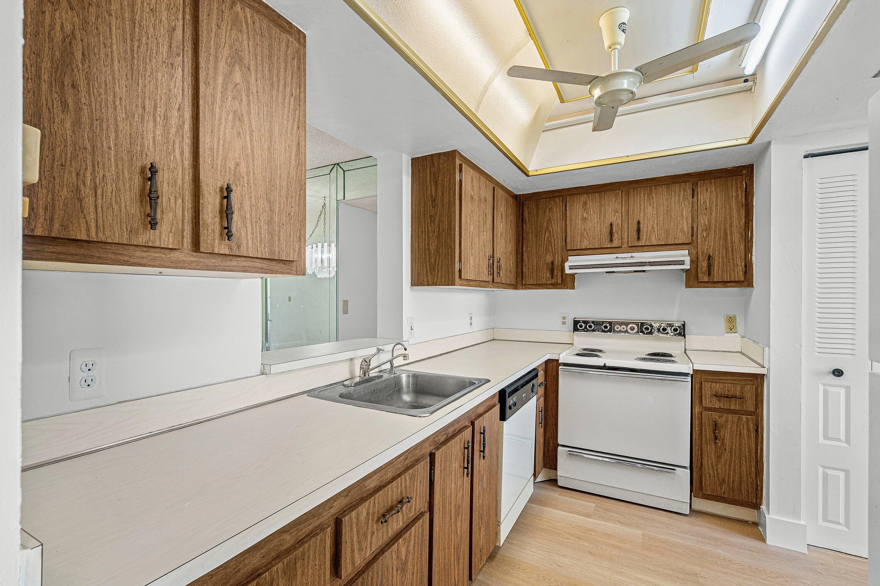 010-7380Northwest18thStreet-108-Margate-