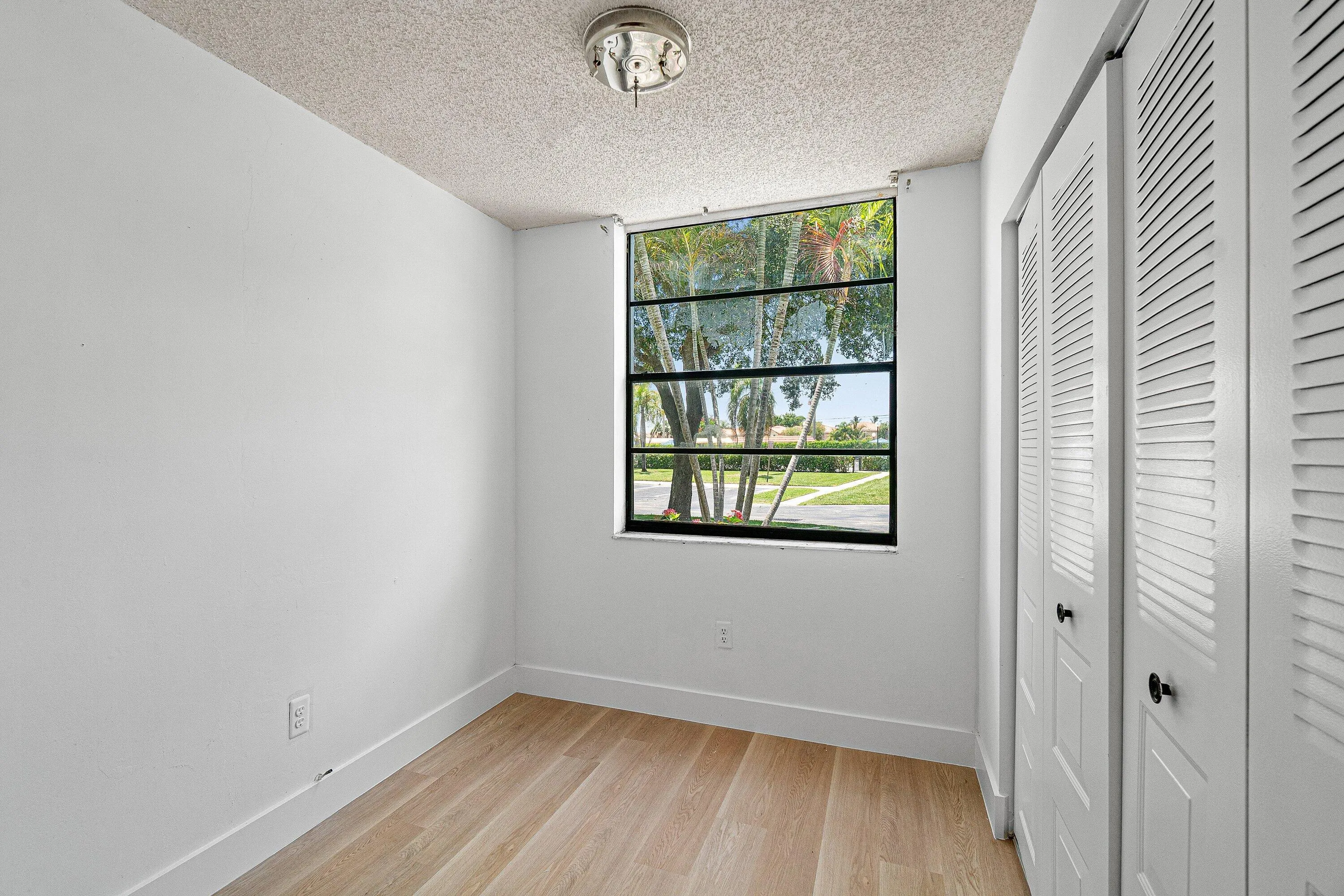 012-7380Northwest18thStreet-108-Margate-