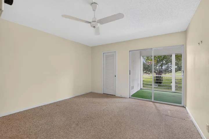 Oversized, primary bedroom with a true en suite bath & walk-in closet!