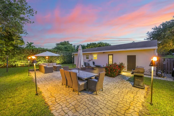 2205 West Pineridge Court - 12.jpg-SMALL