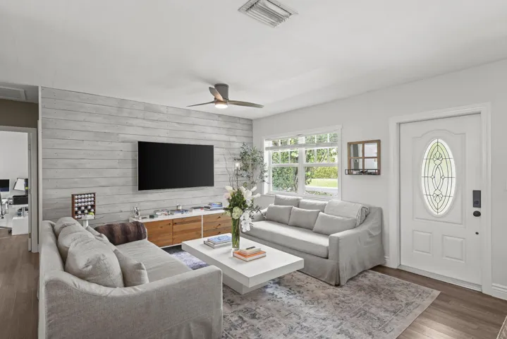 2205 West Pineridge Court - 44.jpg-SMALL