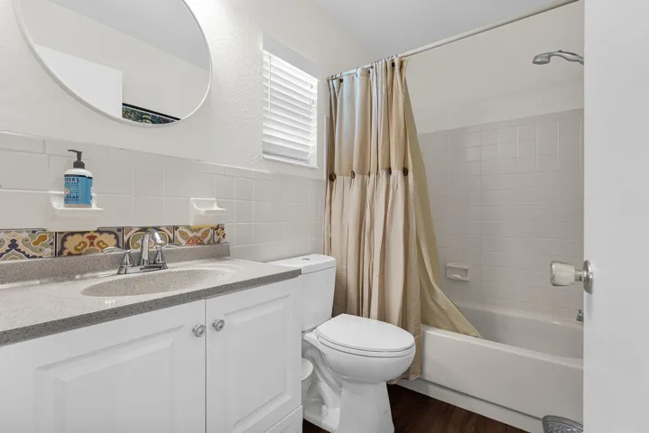 2nd bathroom