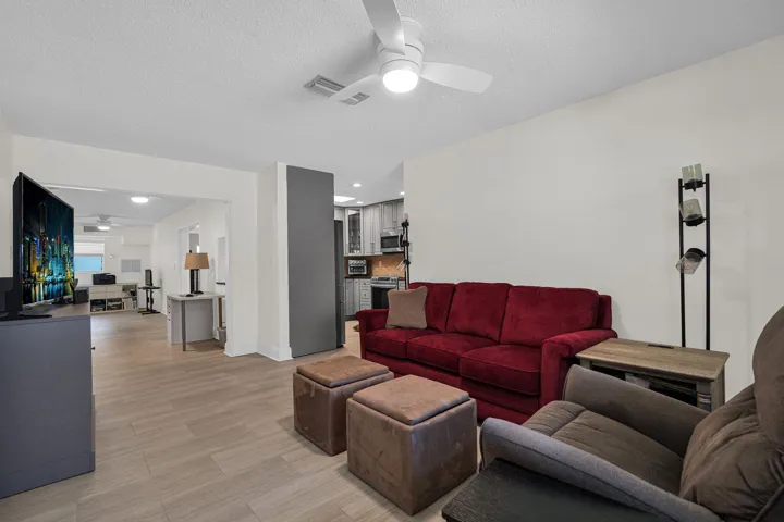 Flowing floorplan