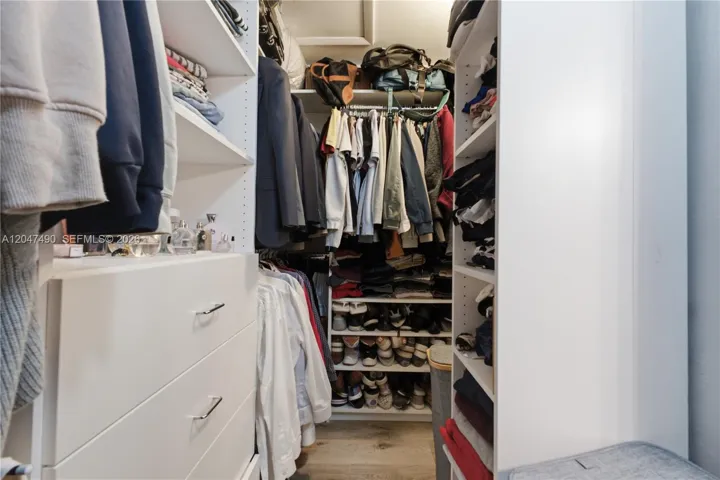 MASTER CLOSET