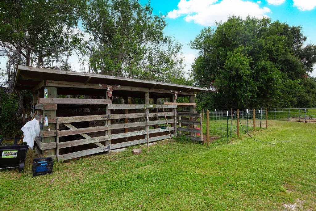 Property photo 44