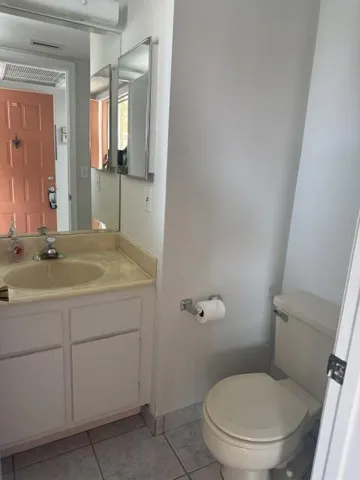 1/2 bath