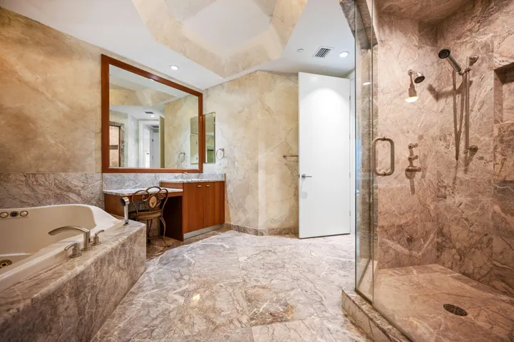 18-web-or-mls-16051-collins-ave-1902