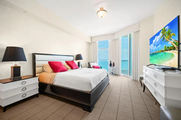 15-web-or-mls-16051-collins-ave-1902