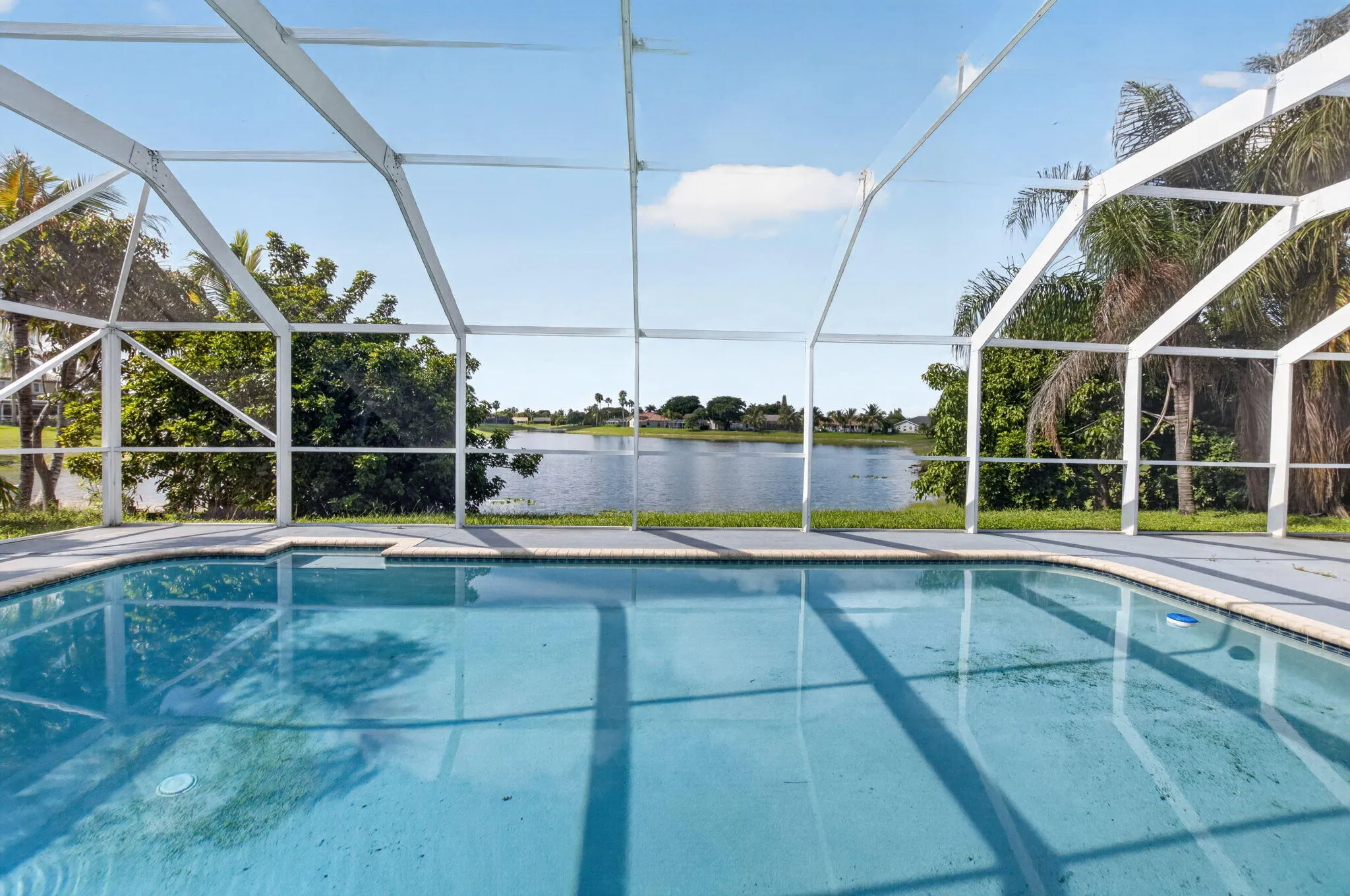 Pool view Direct Lake View