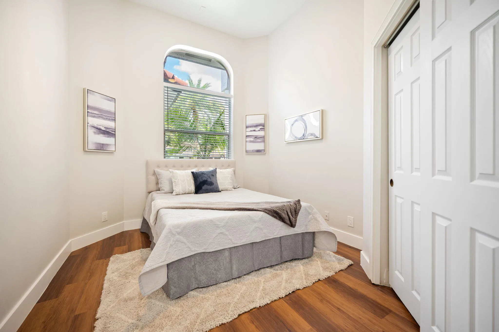 27-web-or-mls-9923-nw-64th-ct