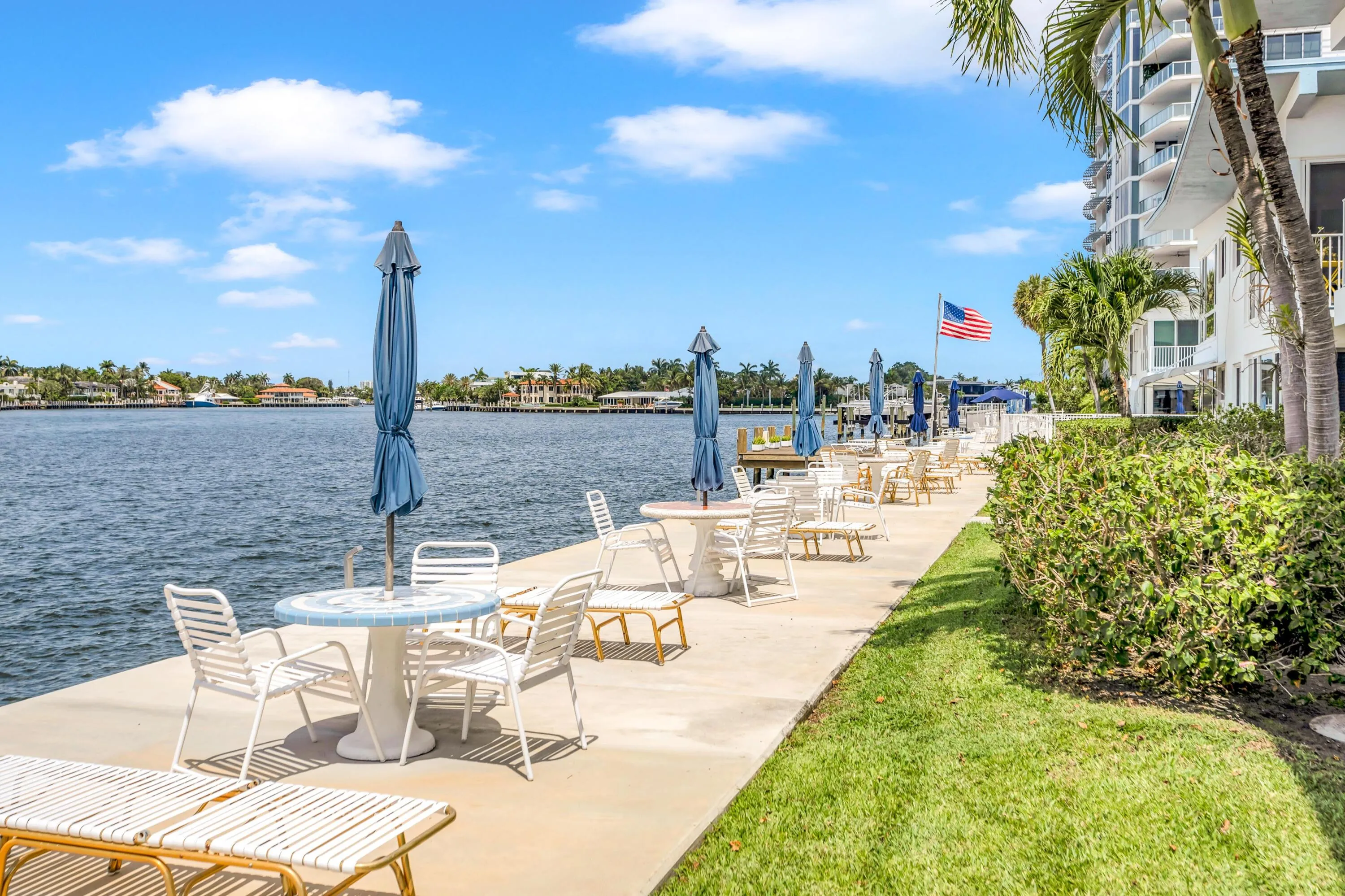 425 BAYSHORE DR #15-5