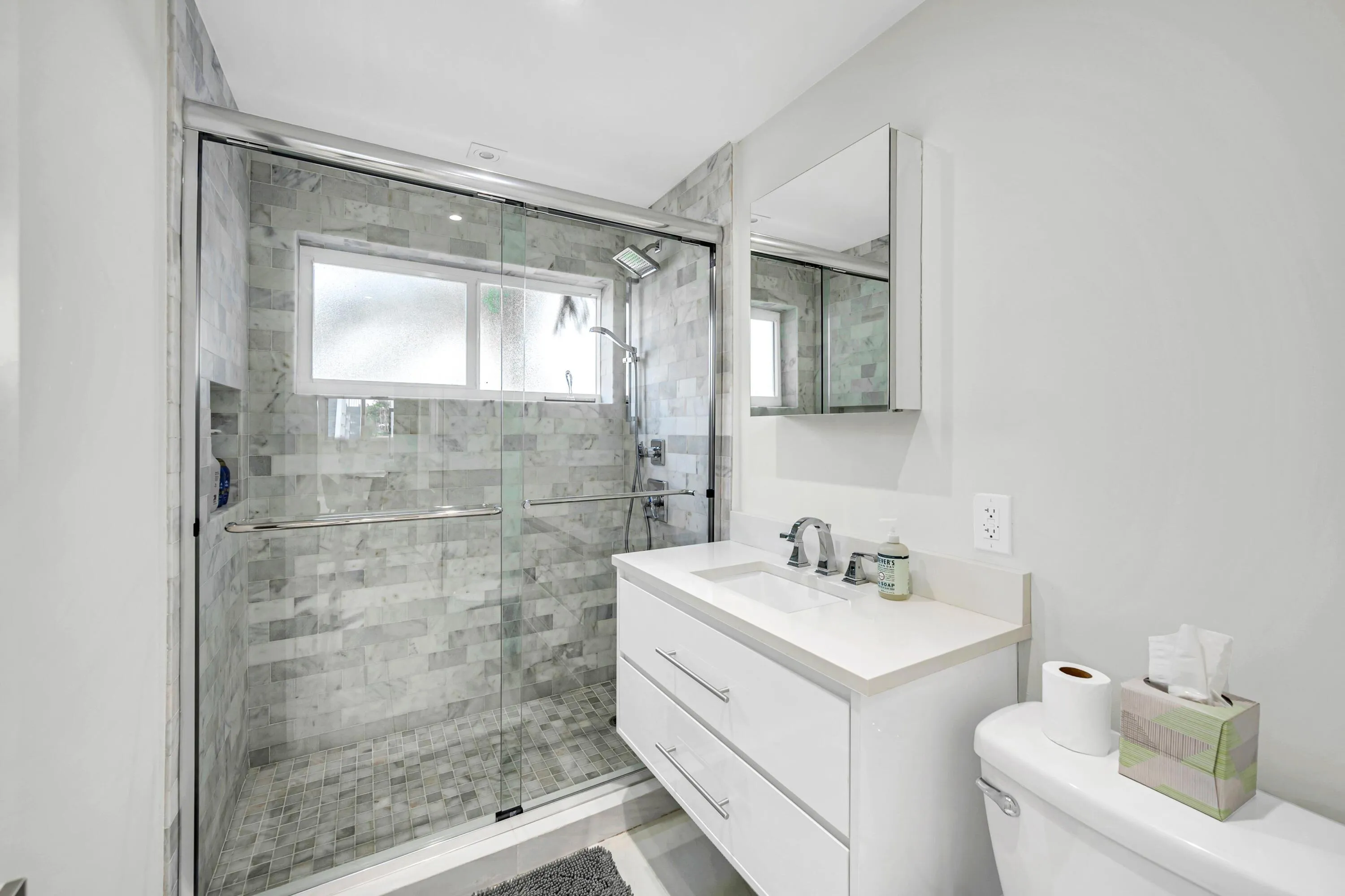 425 BAYSHORE DR #15-37