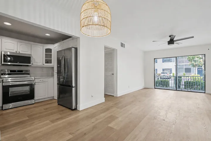 Living & Dining room