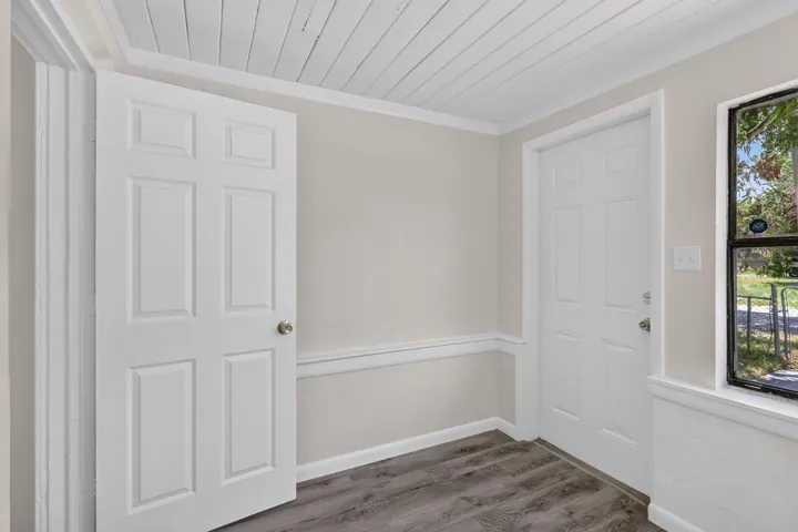 Entrance / Foyer