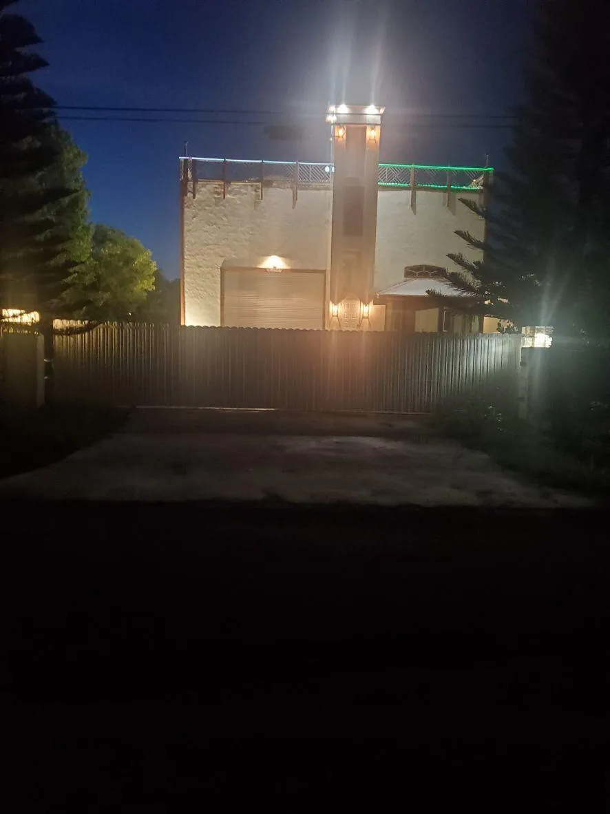 2ixr3lia9n_ucarecd_net_022