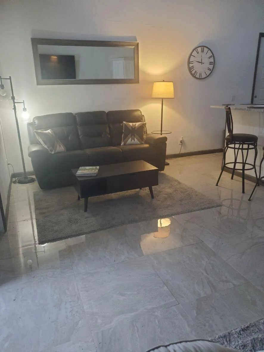 2ixr3lia9n_ucarecd_net_015