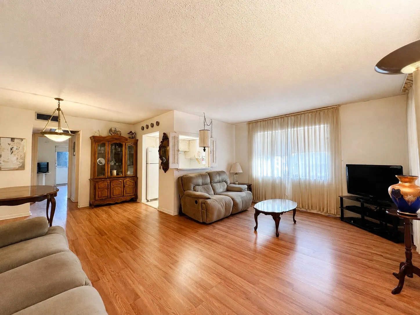 Living Area Additional View