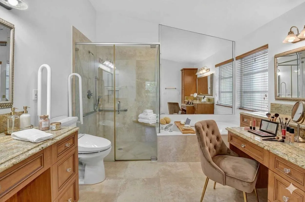 Virtually staged. Actual property photos.