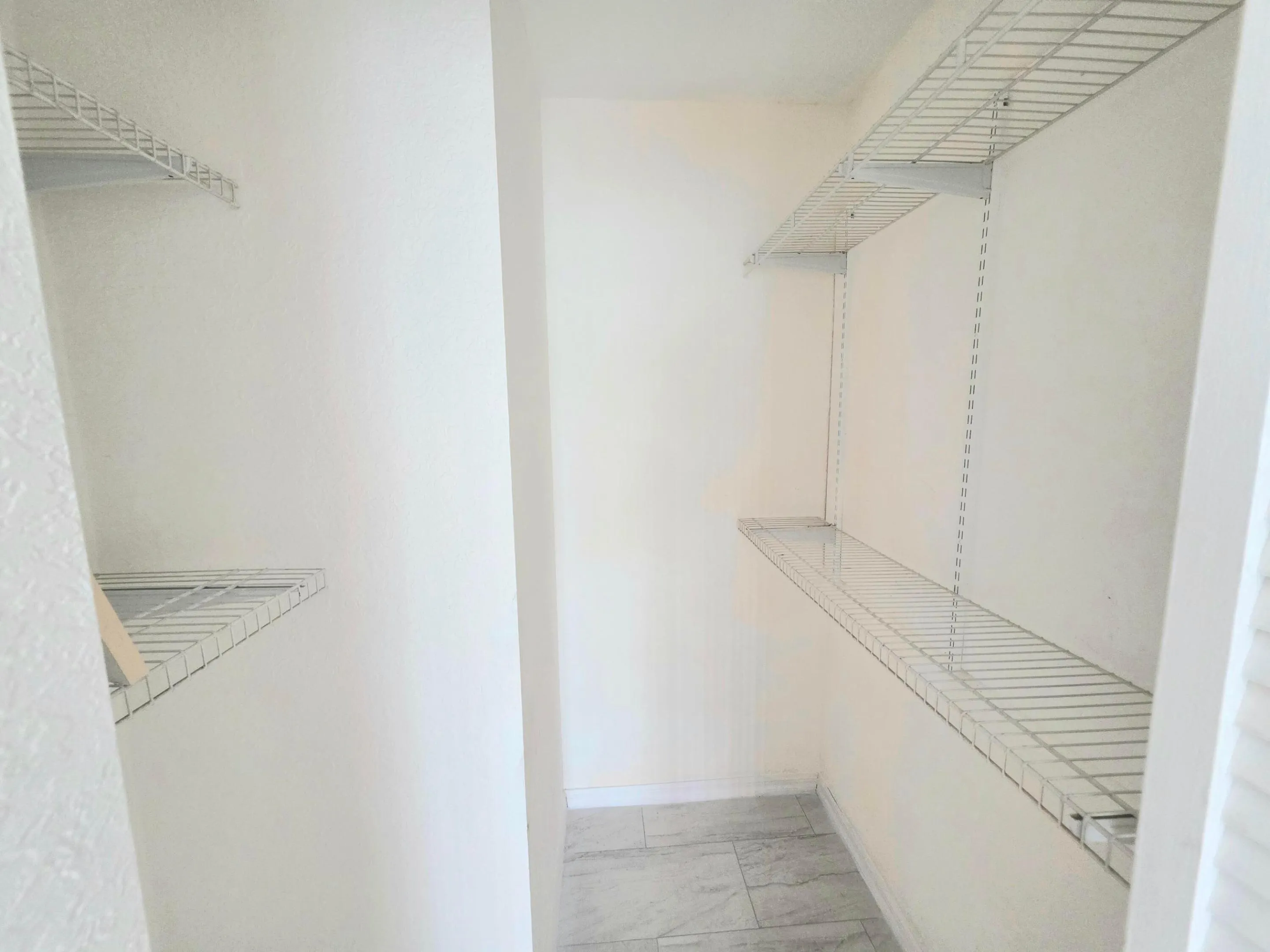 Walik-in closet in Master Bedroom