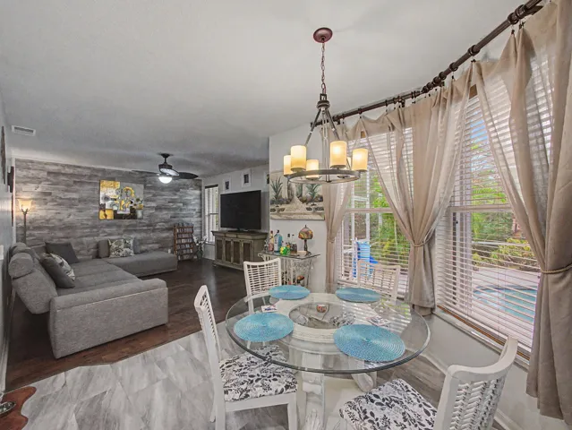 Breakfast Room