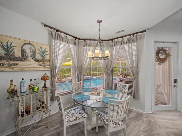Breakfast Room