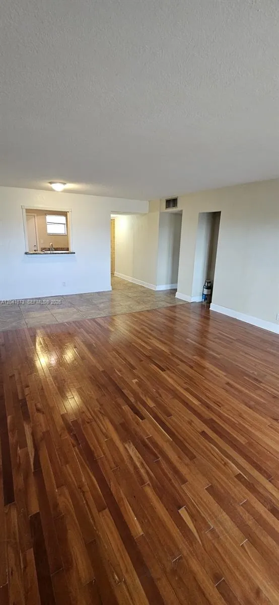 LIVING DINING