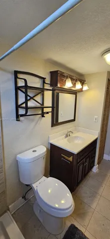 2ND BATHROOM