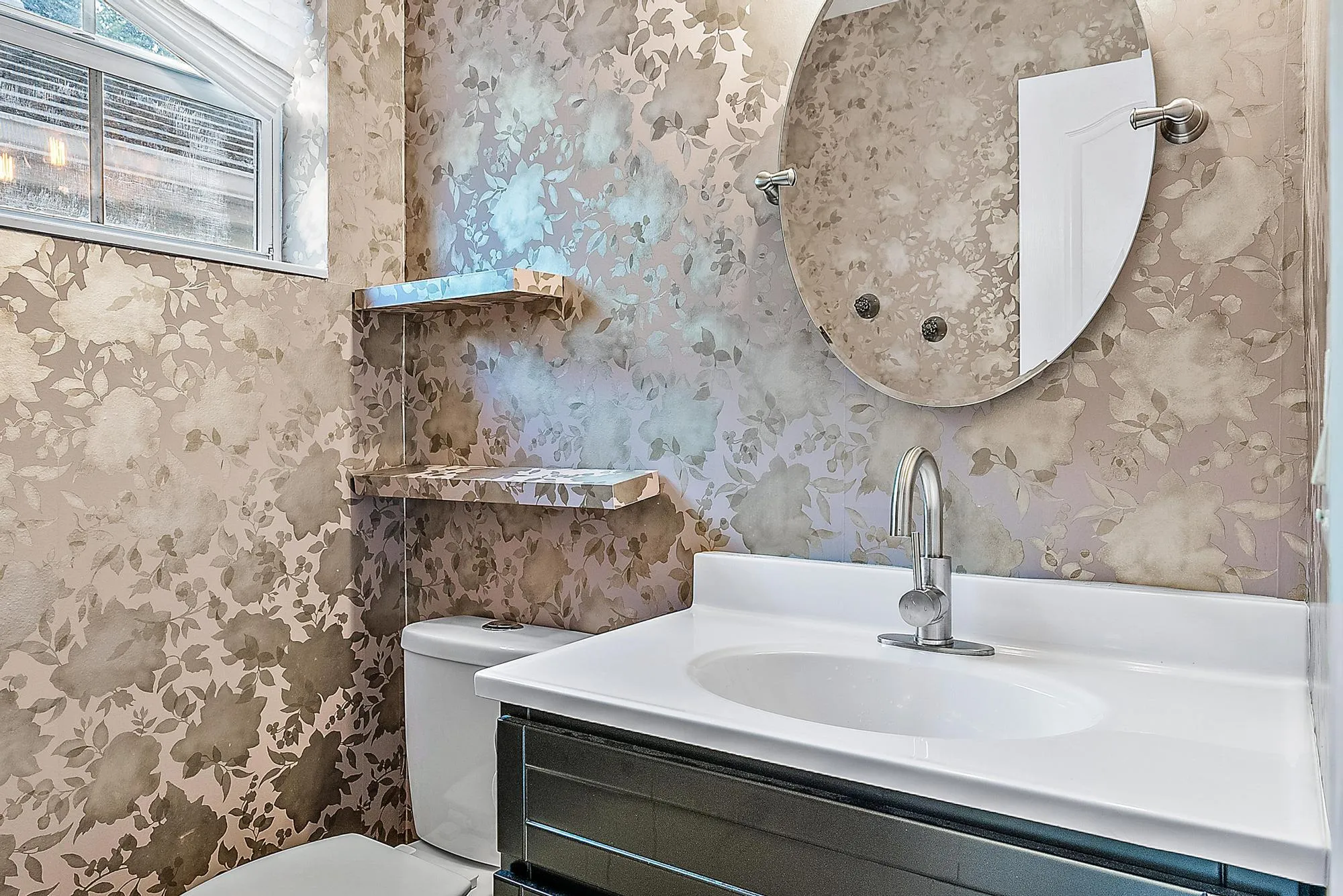 Powder room