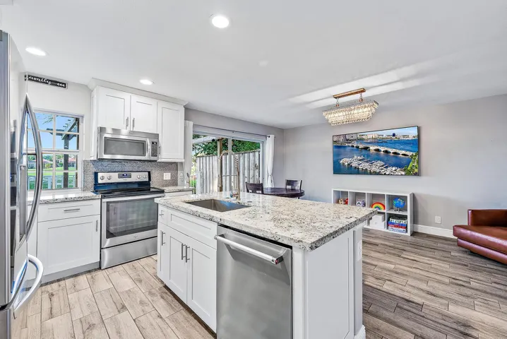 Kitchen entry