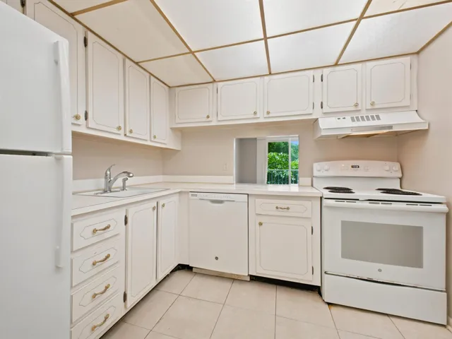 Kitchen 2