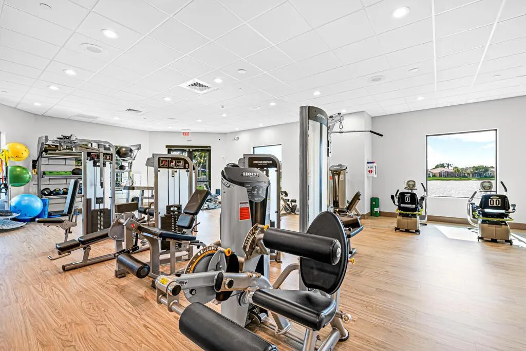 Clubhouse Workout room2