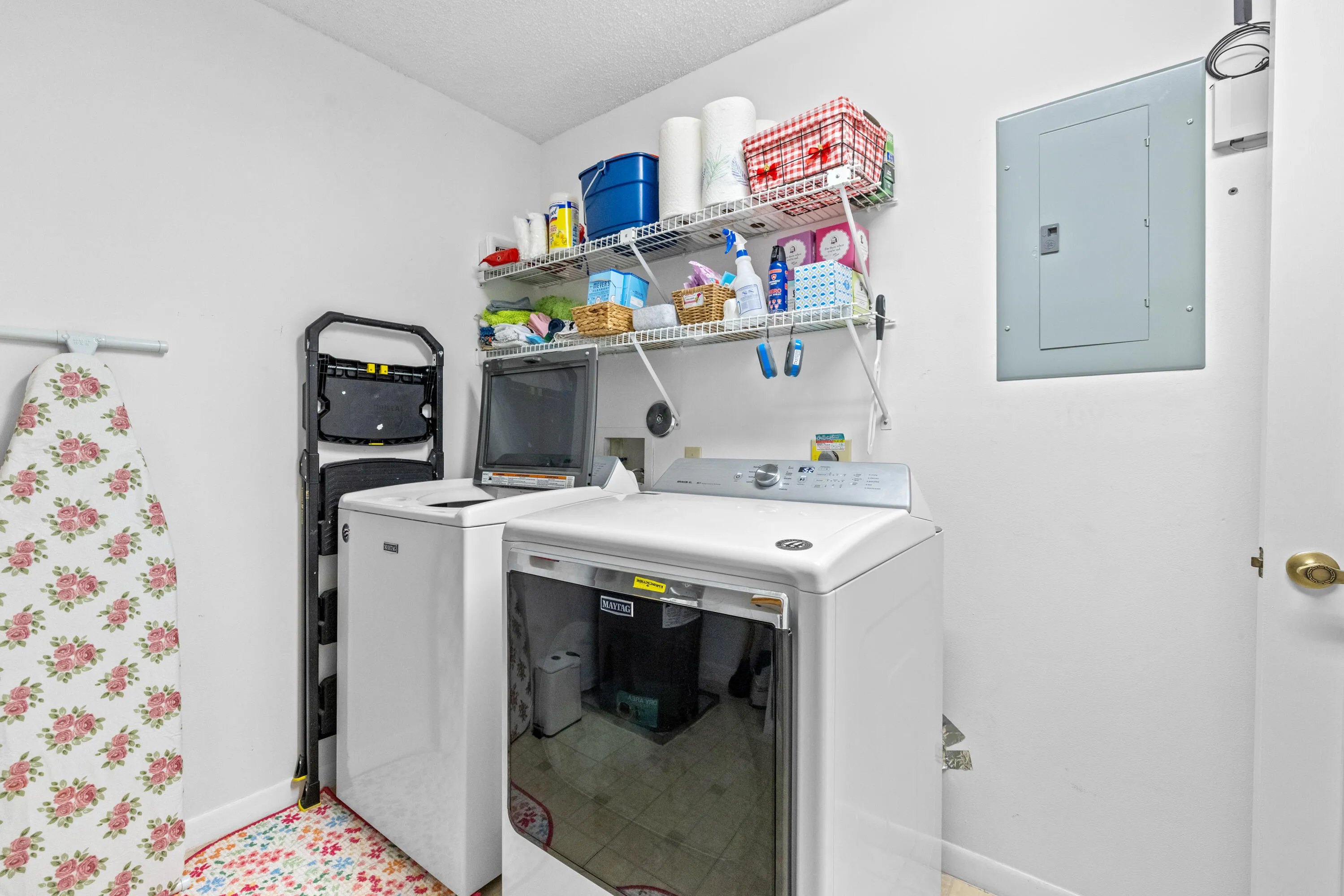7681 Rd-4890