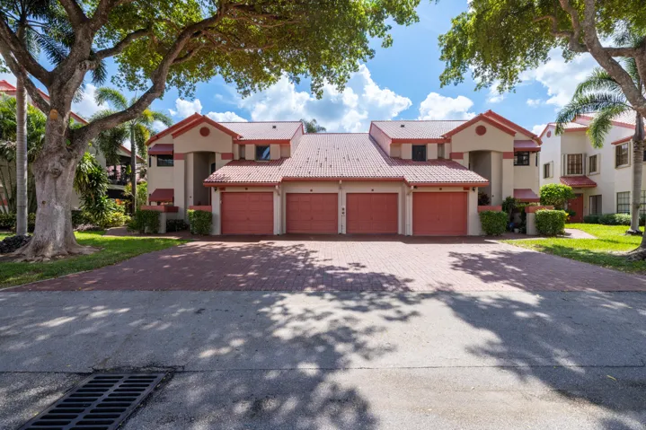 7681 Lexington Club Blvd, D