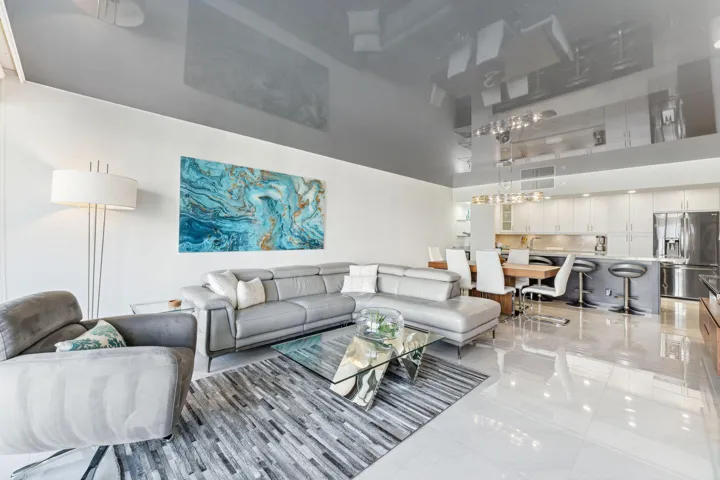 Open floor plan with 24" porcelain tile floor