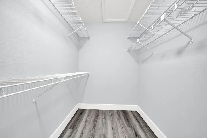 Walk in Closet